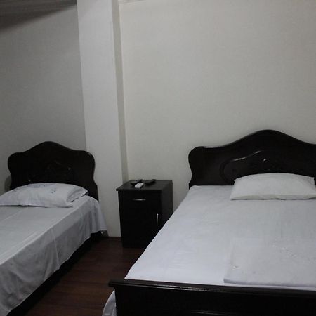 Hotel Peria バトゥーミ 部屋 写真