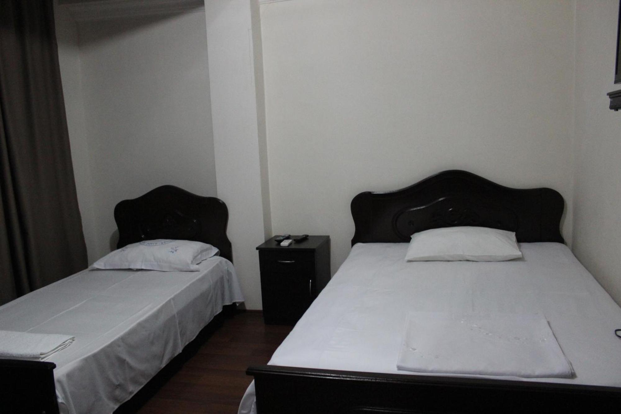 Hotel Peria バトゥーミ 部屋 写真