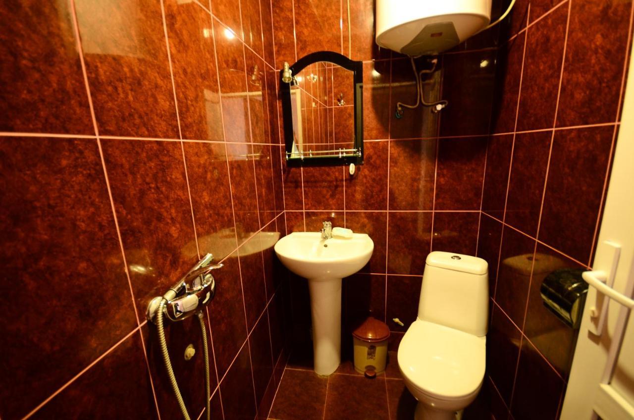 Hotel Peria バトゥーミ エクステリア 写真